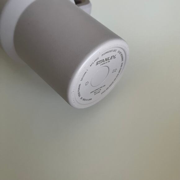 ABALONE Stanley Adventure Quencher Travel Tumbler 40 oz Light Purple Lavender - Picture 9 of 9